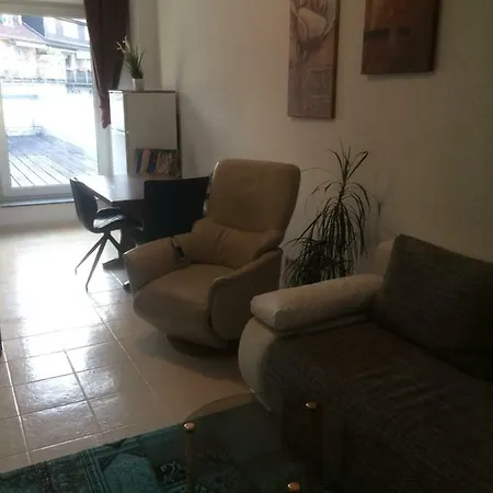 Apartment Messe & Ferien *